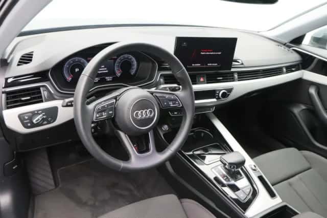 Audi A4 (2023) thumbnail 3