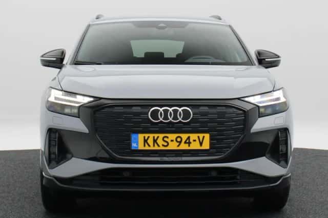 Audi Q4 e-tron (2025) thumbnail 5
