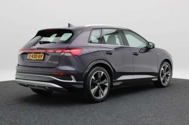 Audi Q4 e-tron (2022) thumbnail 3
