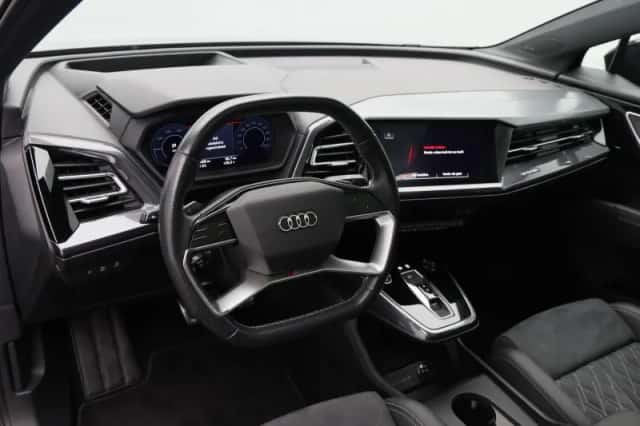 Audi Q4 (2022) thumbnail 4