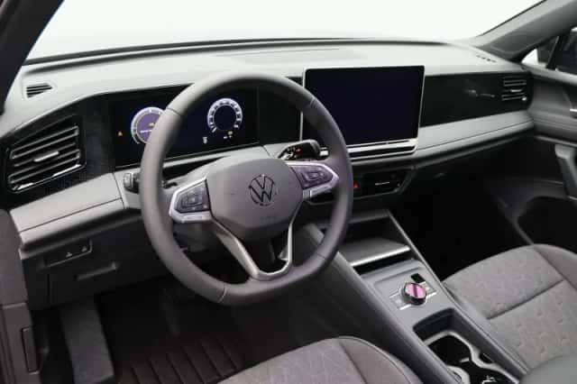 Volkswagen Tiguan (2026) thumbnail 3