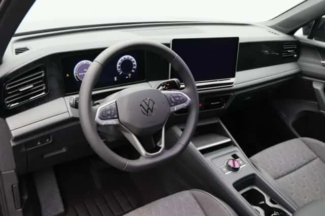 Volkswagen Tiguan (2026) thumbnail 3
