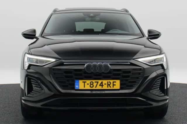 Audi Q8 e-tron (2023) thumbnail 5
