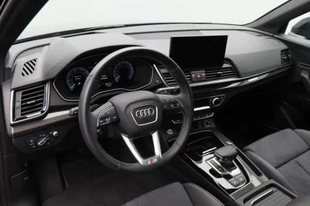 Audi Q5 (2024) thumbnail 3