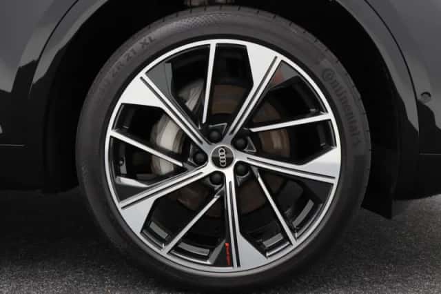 Audi Q5 (2024) thumbnail 6