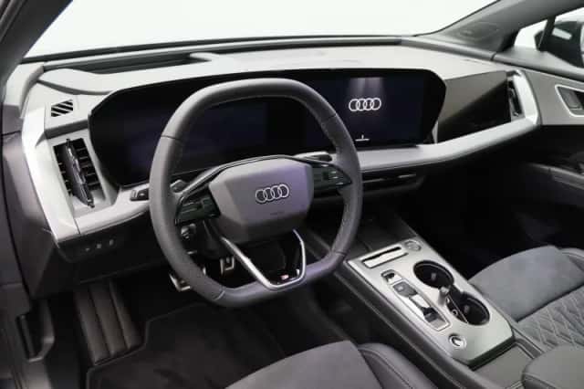 Audi Q4 e-tron (2026) thumbnail 3