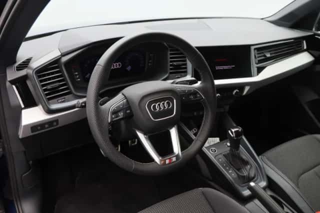 Audi A1 (2025) thumbnail 3