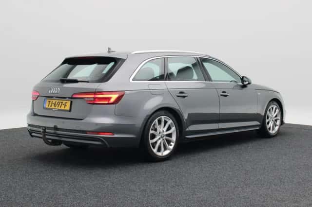 Audi A4 (2018) thumbnail 2