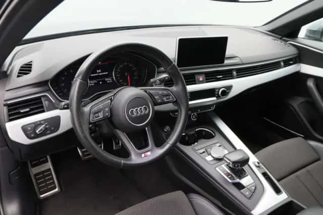 Audi A4 (2018) thumbnail 3