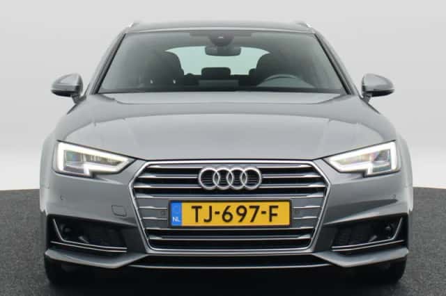 Audi A4 (2018) thumbnail 4