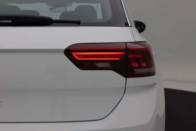 Volkswagen T-Roc (2022) thumbnail 13