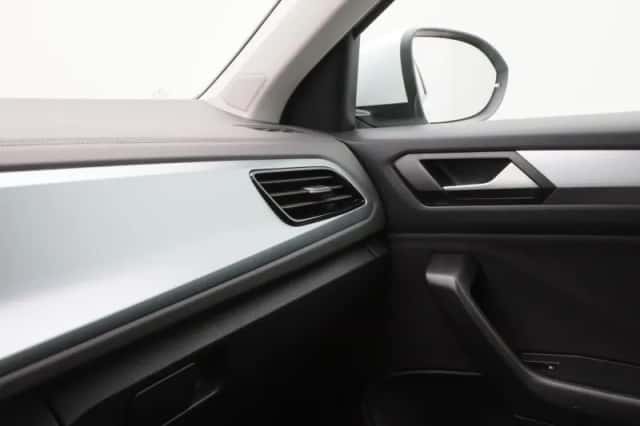Volkswagen T-Roc (2022) thumbnail 27