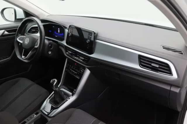 Volkswagen T-Roc (2022) thumbnail 34