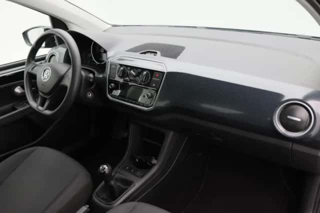 Volkswagen Up! (2020) thumbnail 28