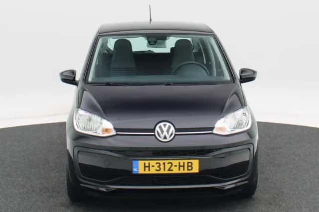 Volkswagen Up! (2020) thumbnail 4