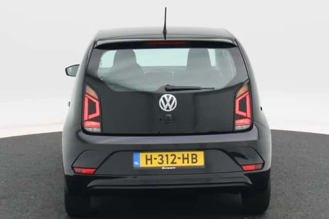 Volkswagen Up! (2020) thumbnail 6
