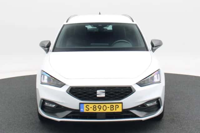 SEAT Leon Sportstourer (2023) thumbnail 4