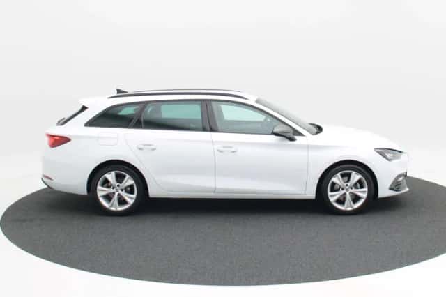 SEAT Leon Sportstourer (2023) thumbnail 8