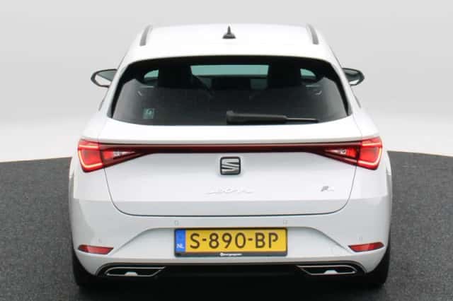 SEAT Leon Sportstourer (2023) thumbnail 5