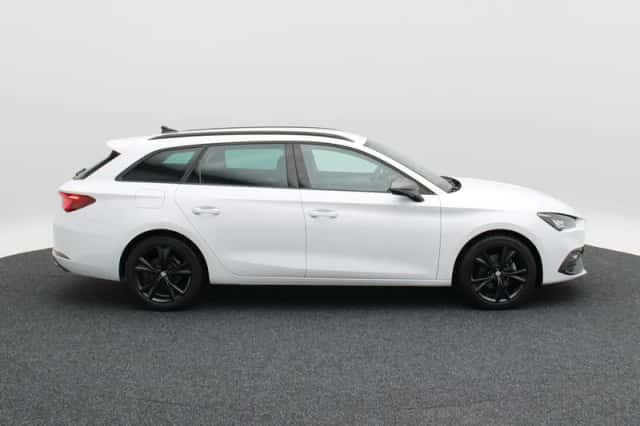 SEAT Leon Sportstourer (2023) thumbnail 6