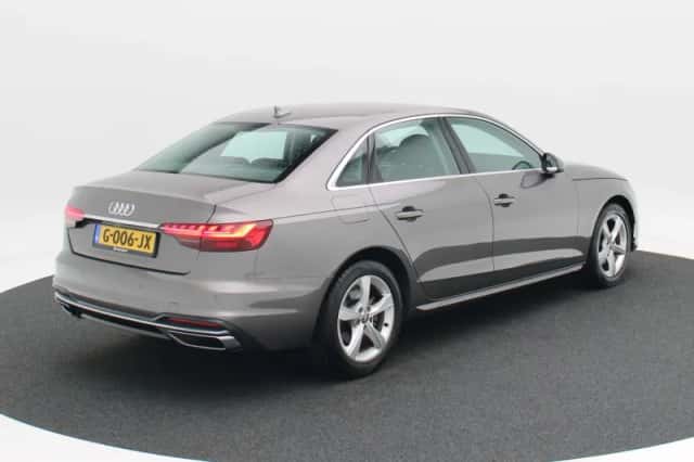 Audi A4 (2019) thumbnail 2