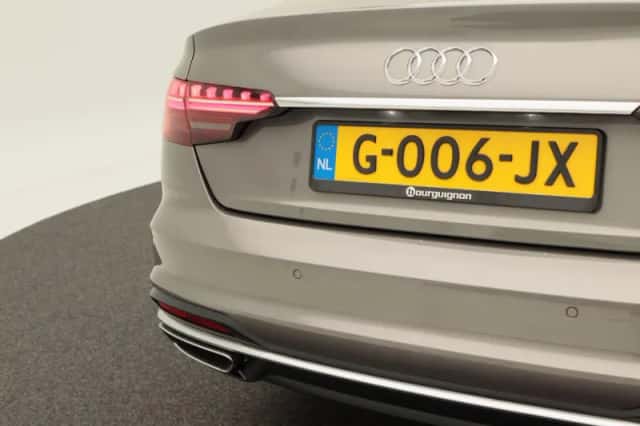 Audi A4 (2019) thumbnail 16