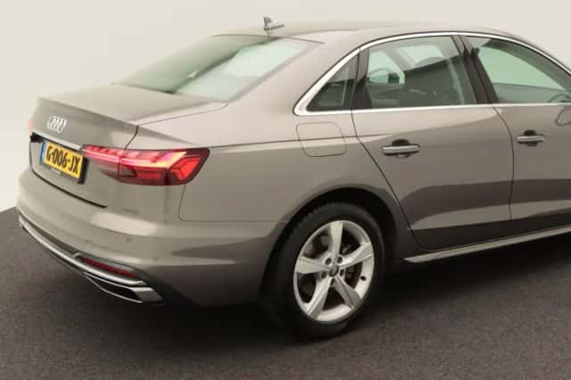 Audi A4 (2019) thumbnail 17