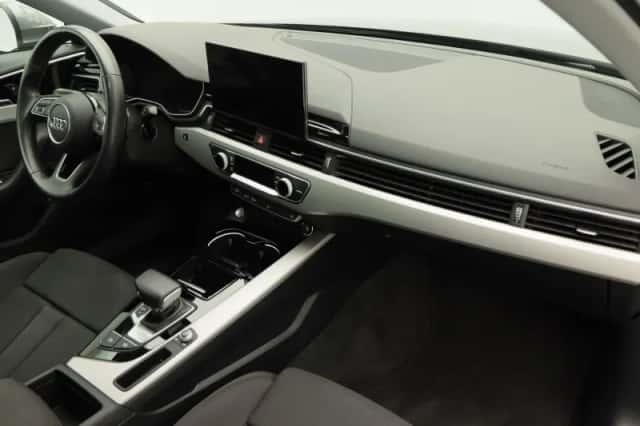 Audi A4 (2019) thumbnail 38