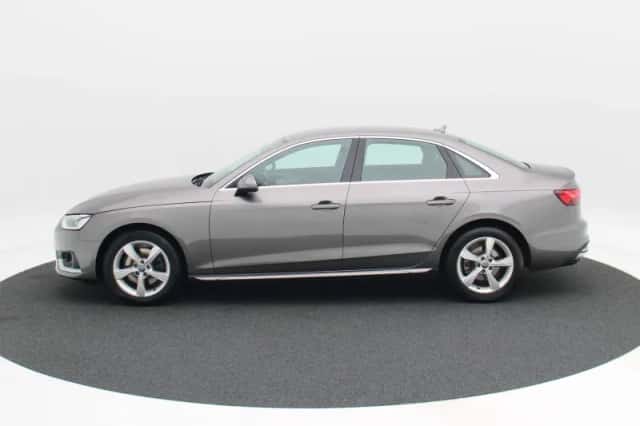 Audi A4 (2019) thumbnail 10