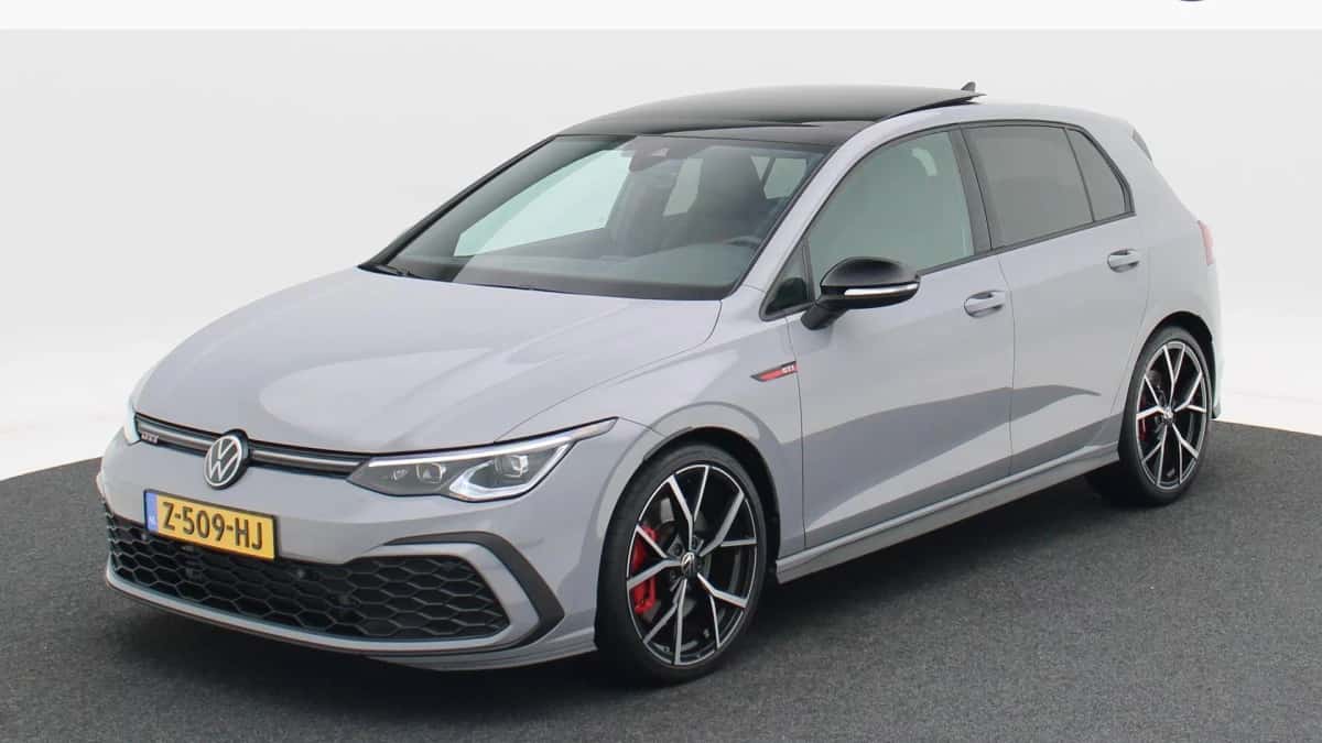 Volkswagen Golf (2023) — foto 1