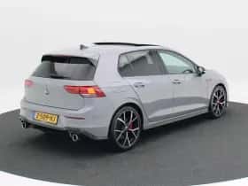 Volkswagen Golf (2023) thumbnail 2