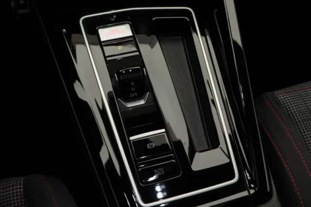 Volkswagen Golf (2023) thumbnail 11