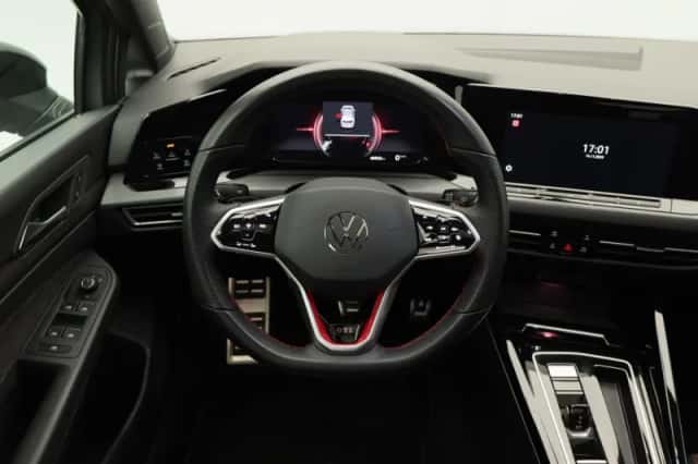 Volkswagen Golf (2023) thumbnail 13