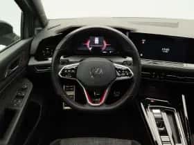 Volkswagen Golf (2023) thumbnail 13