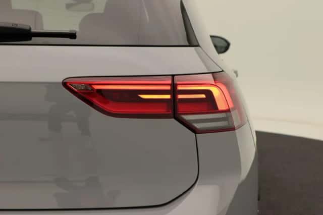 Volkswagen Golf (2023) thumbnail 17