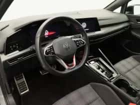 Volkswagen Golf (2023) thumbnail 3