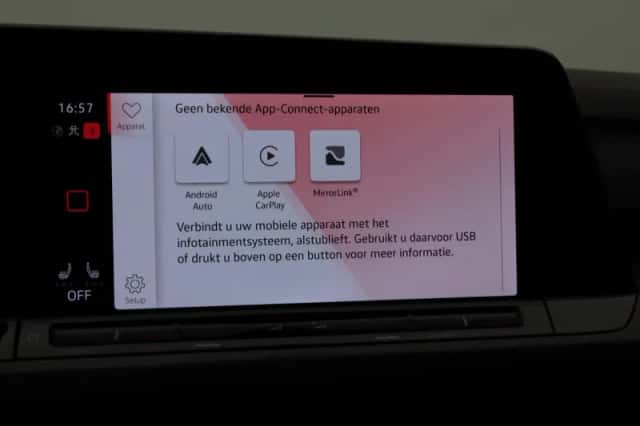 Volkswagen Golf (2023) thumbnail 30