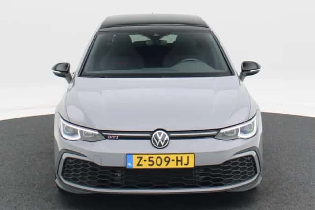 Volkswagen Golf (2023) thumbnail 4