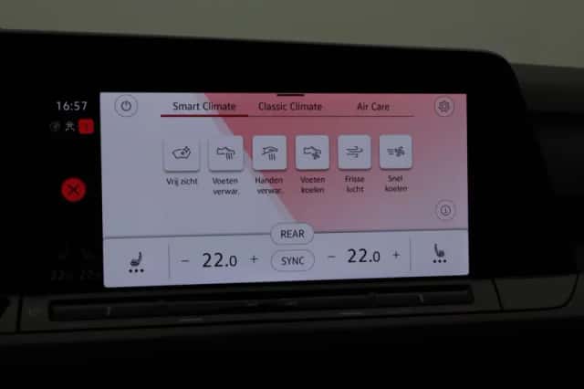 Volkswagen Golf (2023) thumbnail 31