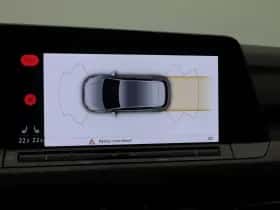 Volkswagen Golf (2023) thumbnail 32