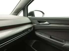 Volkswagen Golf (2023) thumbnail 33