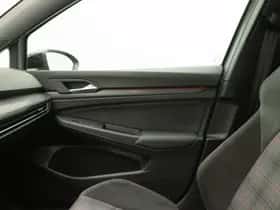 Volkswagen Golf (2023) thumbnail 34