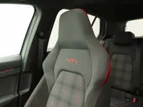 Volkswagen Golf (2023) thumbnail 35