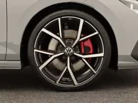 Volkswagen Golf (2023) thumbnail 5