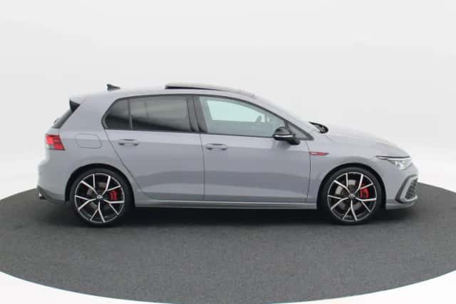 Volkswagen Golf (2023) thumbnail 8
