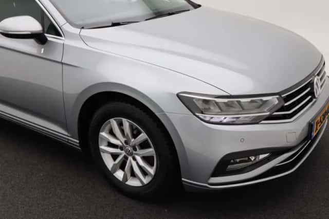 Volkswagen Passat (2020) thumbnail 15