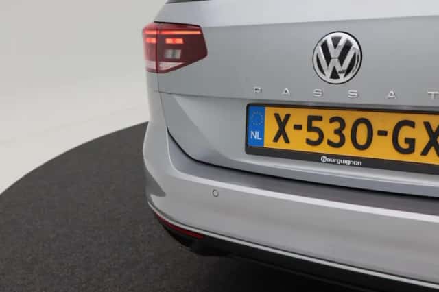 Volkswagen Passat (2020) thumbnail 19