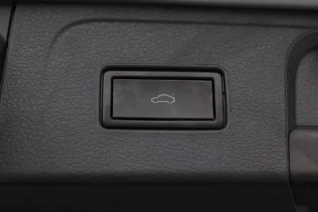 Volkswagen Passat (2020) thumbnail 21