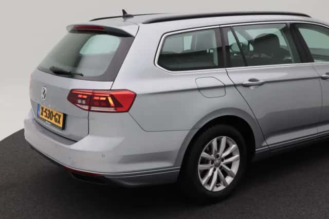 Volkswagen Passat (2020) thumbnail 22