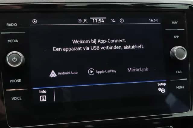Volkswagen Passat (2020) thumbnail 29